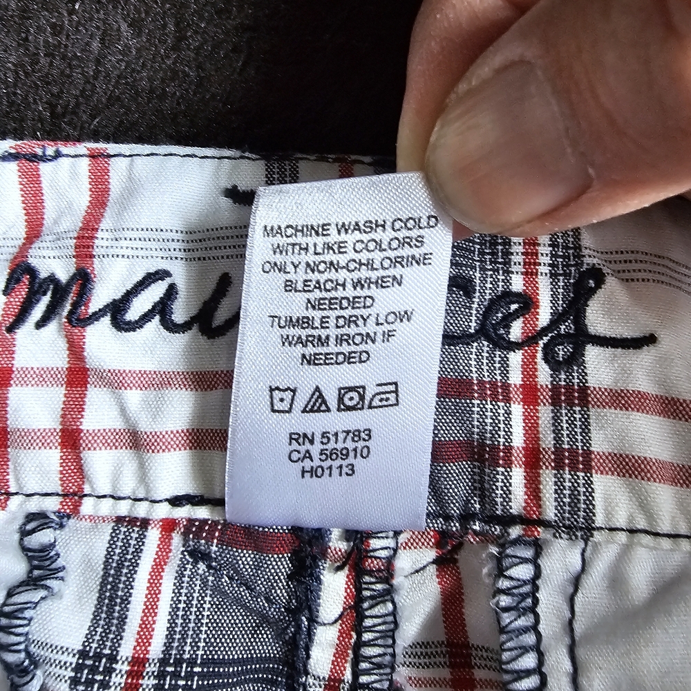PLUS SIZE Red, White, Blue Plaid Shorts ๐ - Picture 7 of 8